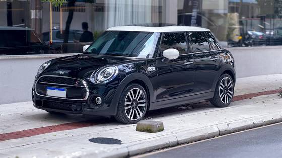 MINI COOPER 2.0 16V TWINPOWER GASOLINA S 4P STEPTRONIC MINI COOPER 2.0 16V TWINPOWER GASOLINA S 4P STEPTRONIC